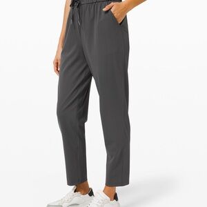 Lululemon Athletica Charcoal “Keep it Moving” Pant Women’s